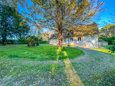 Maison à vendre à Manzac-sur-Vern, Dordogne, Aquitaine, avec Leggett Immobilier
