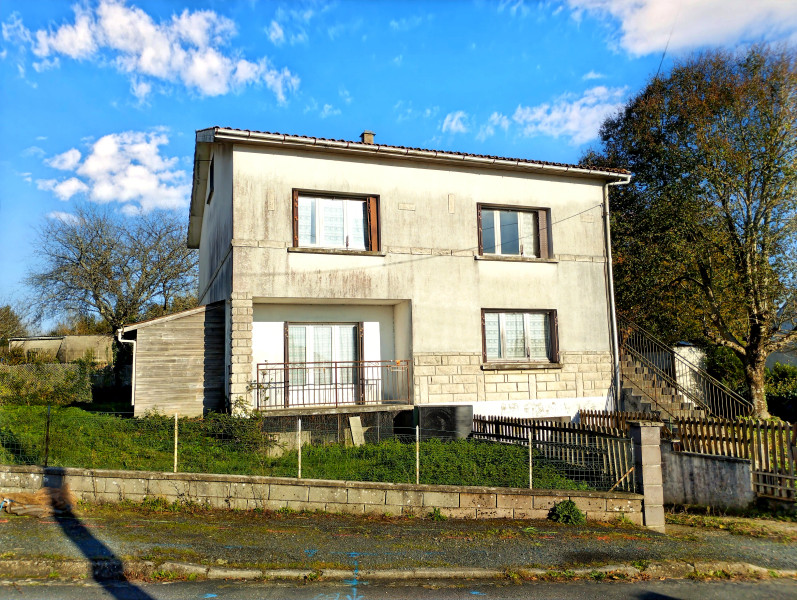 French property for sale in Châlus, Haute-Vienne - €114,450 - photo 0