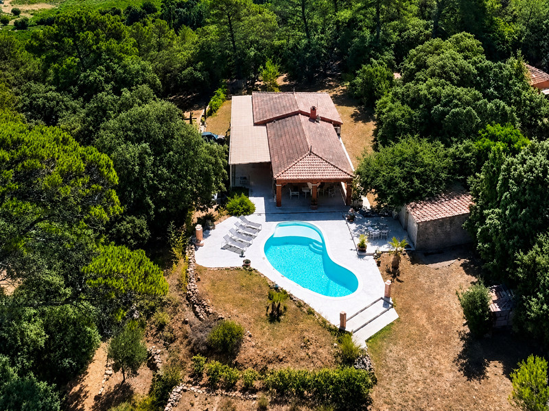 French property for sale in Les Arcs, Var - €730,000 - photo 2