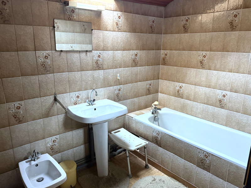 French property for sale in Gouex, Vienne - €50,000 - photo 11