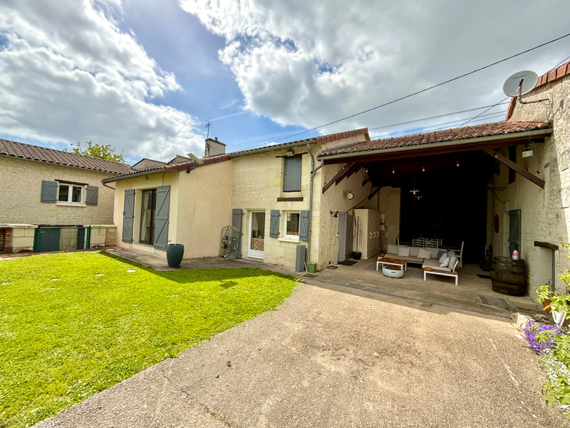 French property for sale in Dercé, Vienne - €475,000 - photo 3