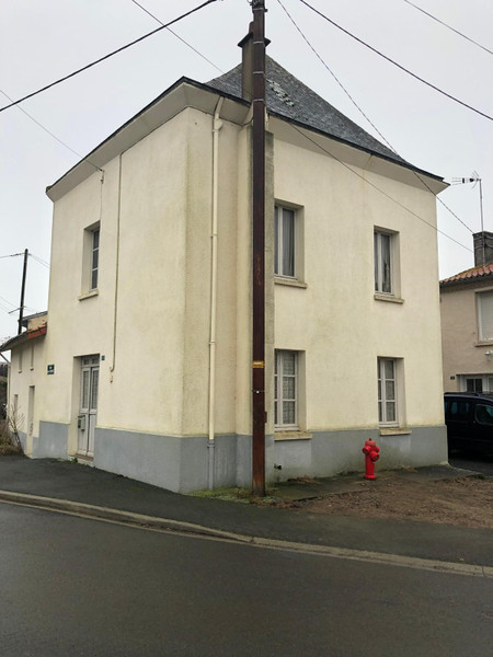 French property for sale in Genneton, Deux-Sèvres - €22,000 - photo 1