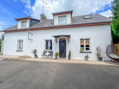 French property for sale in Isigny-le-Buat, Manche - €546,000 - photo 1