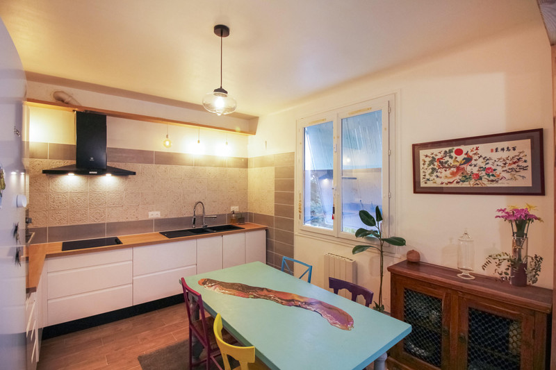 House for sale in VilleneuvelèsMontréal Aude Beautifully