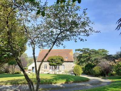 Maison à vendre à Isigny-le-Buat, Manche, Basse-Normandie, avec Leggett Immobilier