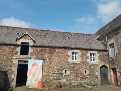 French property for sale in Merléac, Côtes-d'Armor - €288,900 - photo 2
