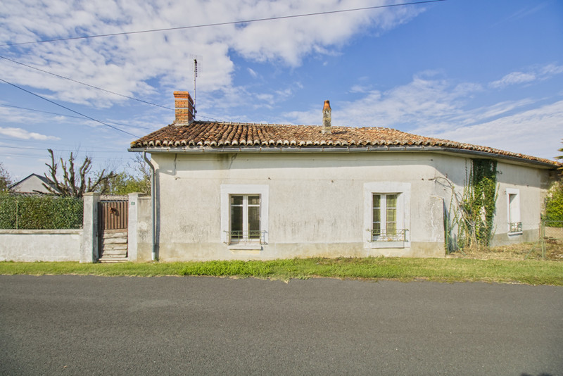 Maison à vendre à Chaveignes, Indre-et-Loire - 40 000 € - photo 1
