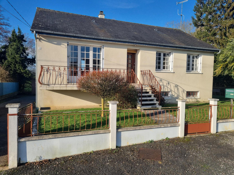 Maison à vendre à Saint-Aignan-sur-Roë, Mayenne - 164 160 € - photo 1