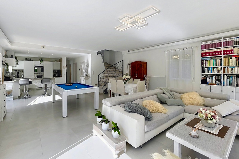 French property for sale in Valbonne, Alpes-Maritimes - €1,350,000 - photo 5