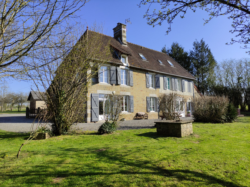 House for sale in PercyenNormandie Manche Detached 6 bed spacious