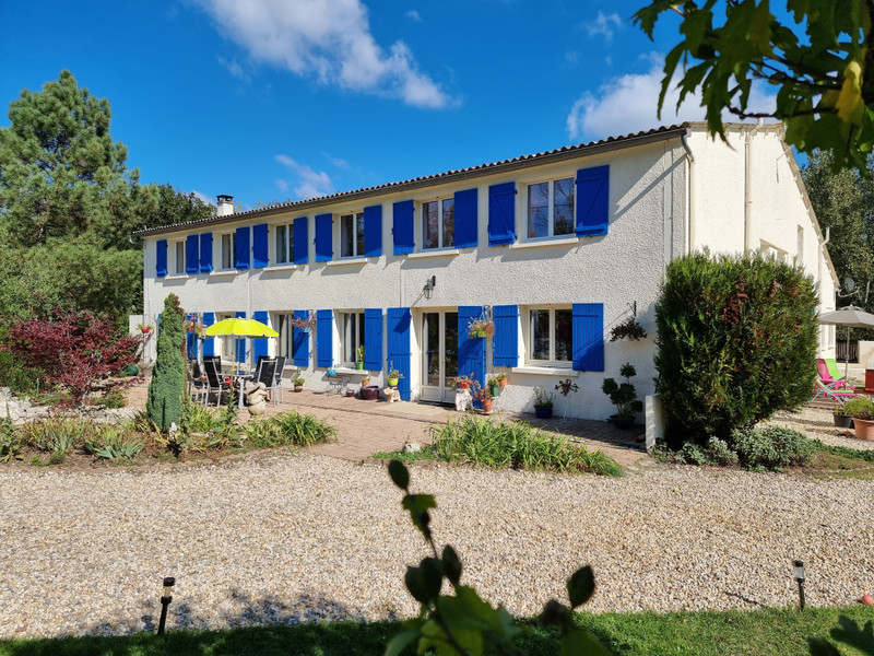 Maison à vendre à Boresse-et-Martron, Charente-Maritime - 397.500 € - photo 1