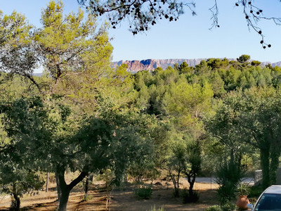 French property for sale in Belcodène, Bouches-du-Rhône - €965,000 - photo 3
