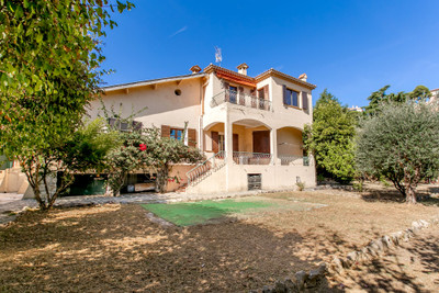 Maison à vendre à Villefranche-sur-Mer, Alpes-Maritimes, PACA, avec Leggett Immobilier