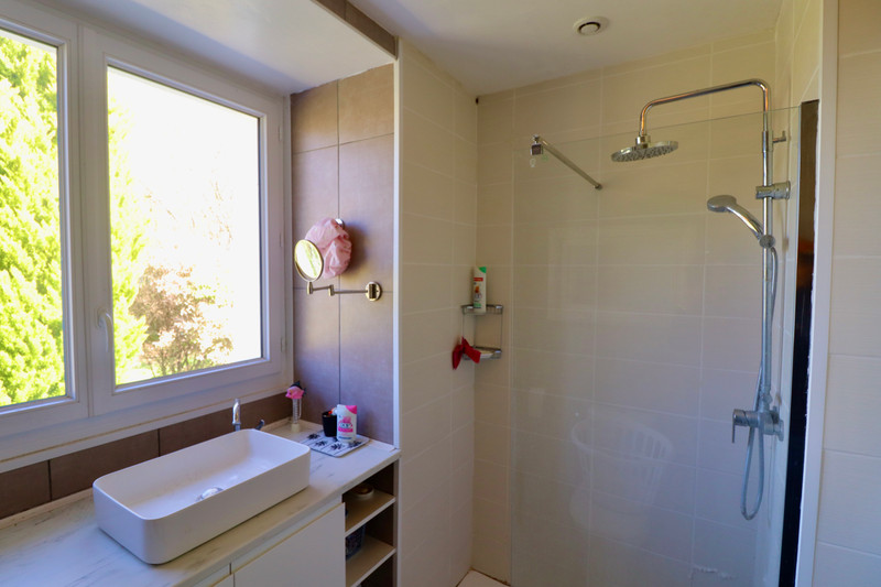 French property for sale in Montbron, Charente - €169,500 - photo 7