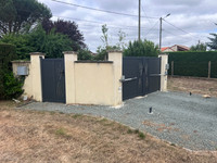 Maison à vendre à Saint-Pierre-d'Exideuil, Vienne - 189.000 € - photo 9