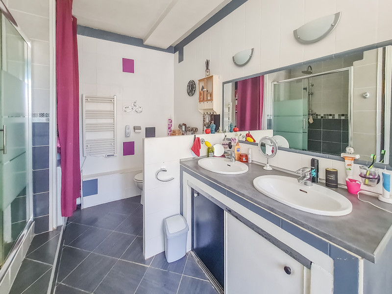 French property for sale in L'Habit, Eure - €310,000 - photo 9