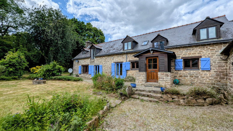 French property for sale in Ploërdut, Morbihan - €256,800 - photo 1