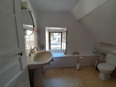 French property for sale in Menat, Puy-de-Dôme - €108,898 - photo 8