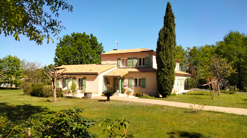French property for sale in Dirac, Charente - €574,000 - photo 2