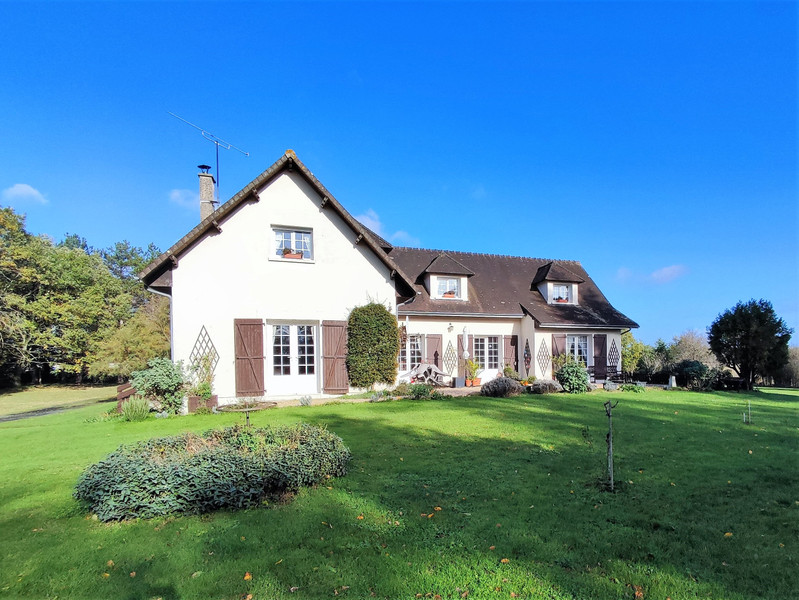 French property for sale in Château-Garnier, Vienne - €239,000 - photo 1