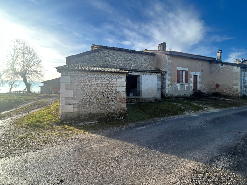 French property for sale in Saint-Romain, Charente - €46,600 - photo 2