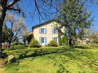houses and homes for sale inChamps-RomainDordogne Aquitaine