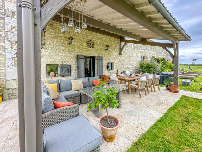 French property for sale in Thénac, Dordogne - €999,960 - photo 2