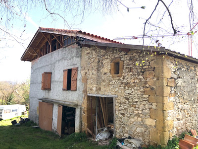 Maison à vendre à Sainte-Croix-Volvestre, Ariège, Midi-Pyrénées, avec Leggett Immobilier