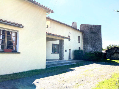 Maison à vendre à Beaulieu-sous-Parthenay, Deux-Sèvres, Poitou-Charentes, avec Leggett Immobilier