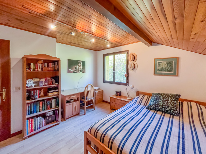 French property for sale in Gex, Ain - €864,000 - photo 7