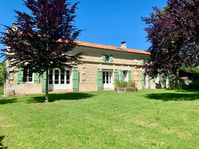 Maison à vendre à Bois, Charente-Maritime, Poitou-Charentes, avec Leggett Immobilier