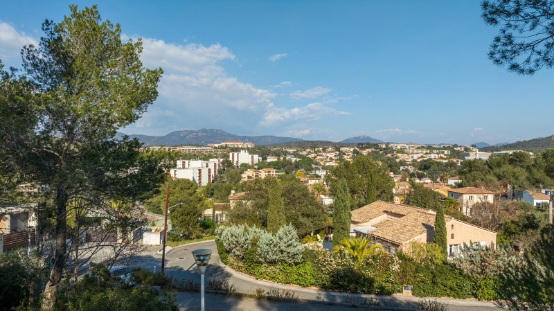 French property for sale in Saint-Raphaël, Var - €1,785,000 - photo 3