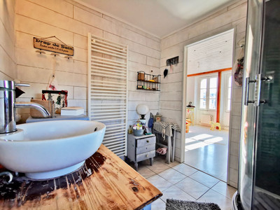 French property for sale in Cognac, Charente - €117,500 - photo 5