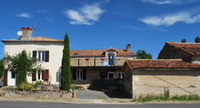 houses and homes for sale inMoulismesVienne Poitou_Charentes