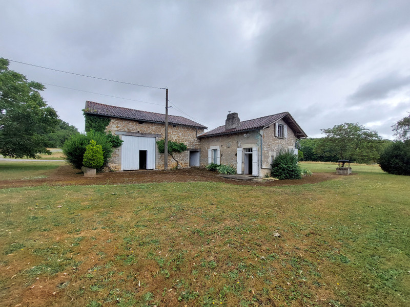 Maison à vendre à Marthon, Charente - 128.000 € - photo 1