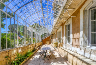 French property for sale in Apt, Vaucluse - €1,690,000 - photo 3