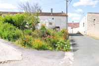 Maison à vendre à Dampierre-sur-Boutonne, Charente-Maritime - 77 000 € - photo 10
