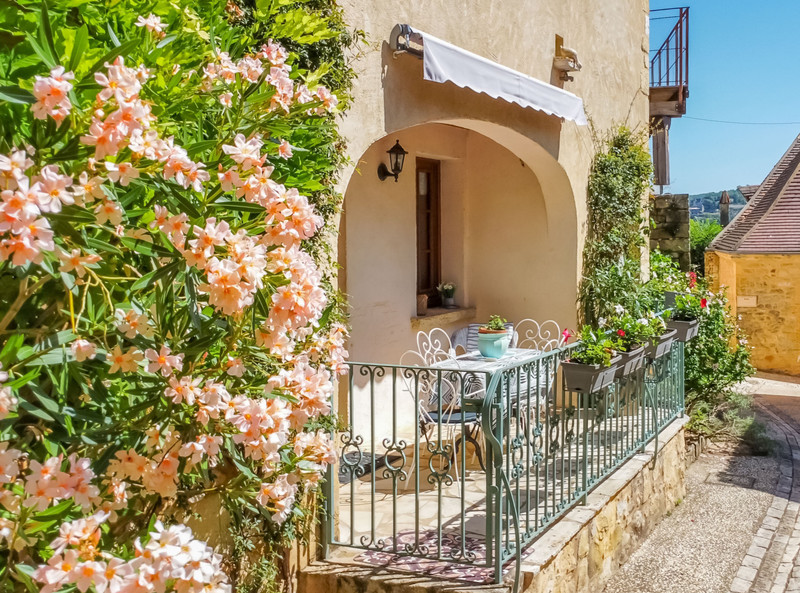 French property for sale in Sarlat-la-Canéda, Dordogne - €132,000 - photo 1