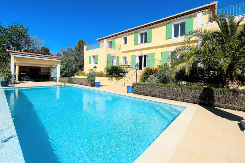 French property for sale in Vence, Alpes-Maritimes - €1,185,000 - photo 0