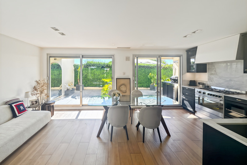 French property for sale in Nice, Alpes-Maritimes - €368,000 - photo 0