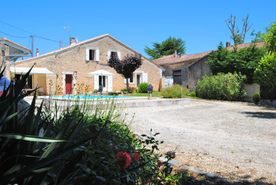 Maison à vendre à Rauzan, Gironde, Aquitaine, avec Leggett Immobilier