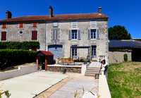 Propriété à vendre à Montembœuf, Charente - 224 700 € - photo n°1