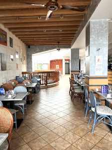 Commerce à vendre à Barbezieux-Saint-Hilaire, Charente, Poitou-Charentes, avec Leggett Immobilier