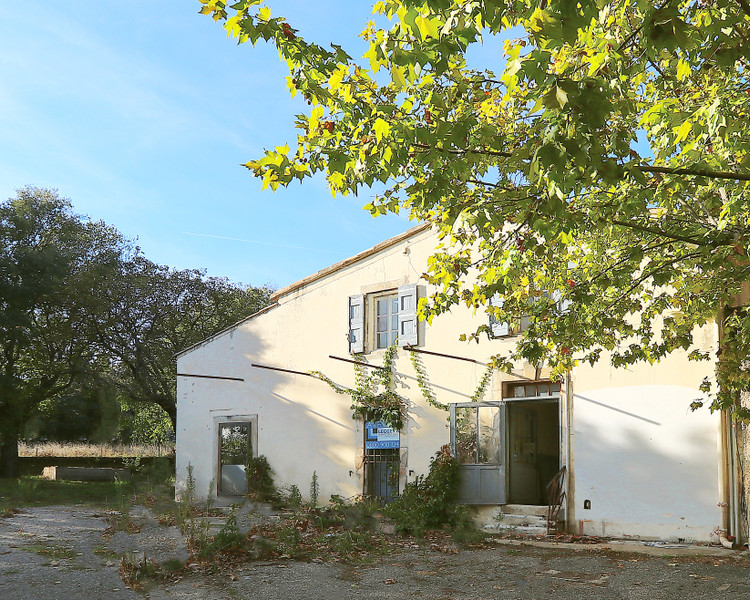 French property for sale in Rustrel, Vaucluse - €690,000 - photo 2