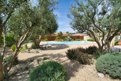 French property for sale in Pézenas, Herault - €385,000 - photo 11