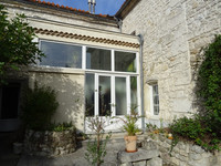 Maison à vendre à Magnac-sur-Touvre, Charente - 220 000 € - photo 2