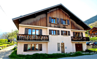 Chalet à vendre à L ALPE D HUEZ, Isère, Rhône-Alpes, avec Leggett Immobilier