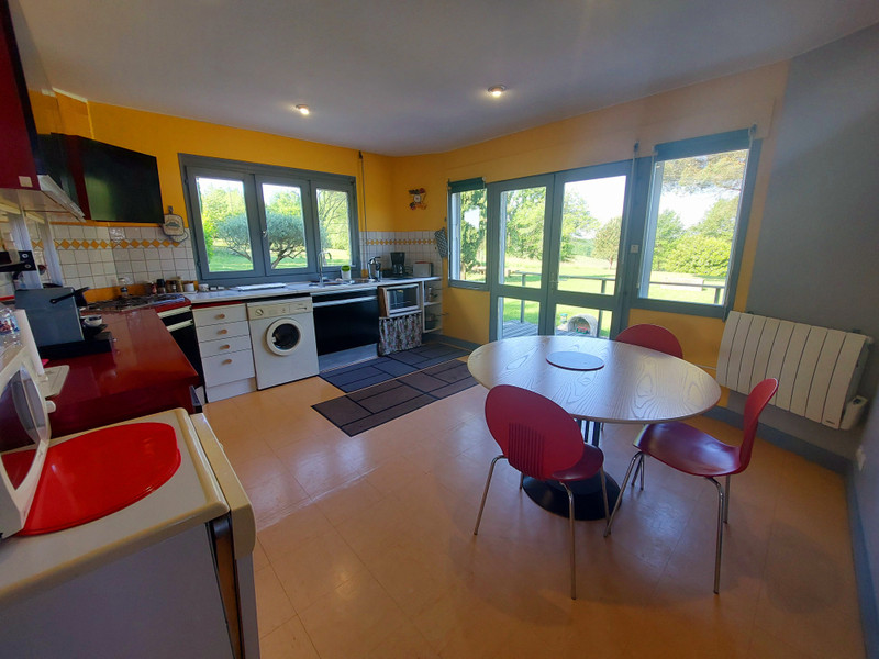 French property for sale in Angoulême, Charente - €312,000 - photo 4