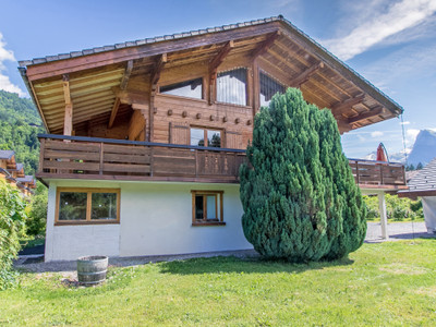 Chalet à vendre à Verchaix, Haute-Savoie, Rhône-Alpes, avec Leggett Immobilier