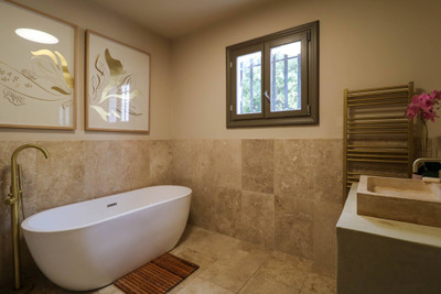 French property for sale in Uzès, Gard - €640,000 - photo 6